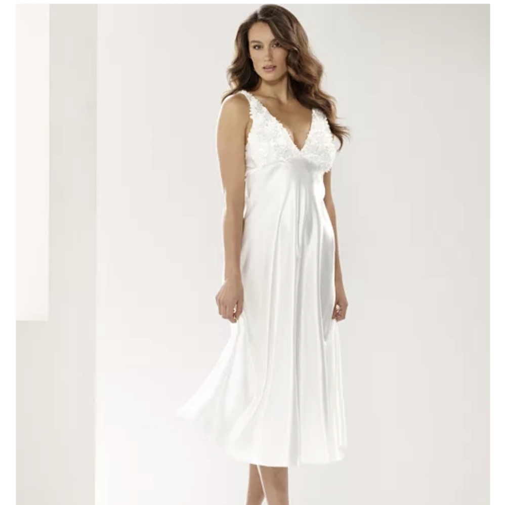 Flora Nikrooz White Lace Trim Nightgown